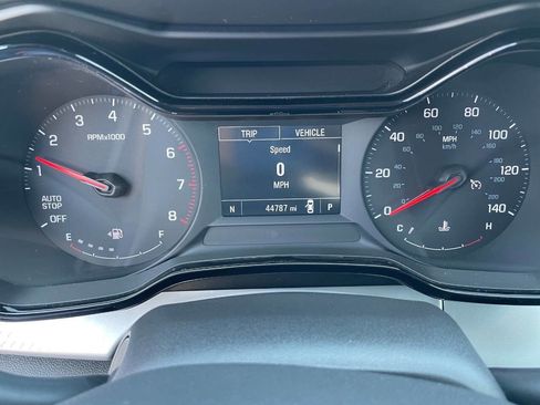 Used 2024 Chevrolet Trax LS w/ Driver Confidence Package image 9