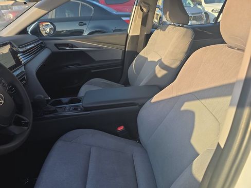Used 2025 Toyota Camry LE FWD image 9