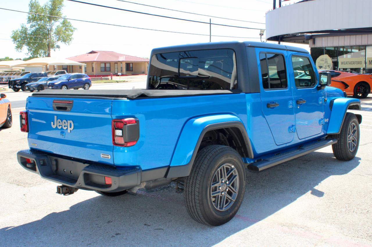 Used 2021 Jeep Gladiator Overland w/ Uconnect 4C Nav & Sound Group AWD/4WD image 3