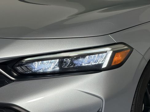 Used 2025 Honda Civic Sport image 11
