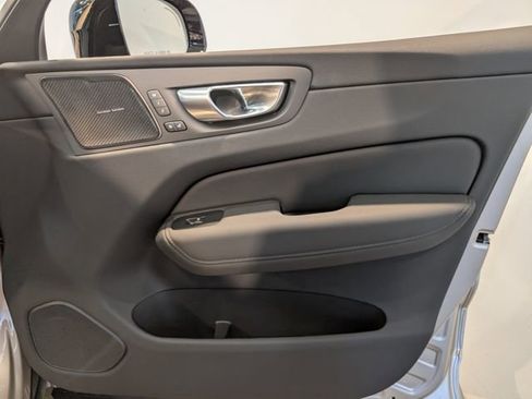 New 2026 Volvo XC60 B5 Ultra w/ Climate Package image 30