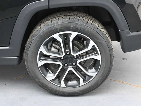 Used 2022 Jeep Compass Limited AWD/4WD image 5