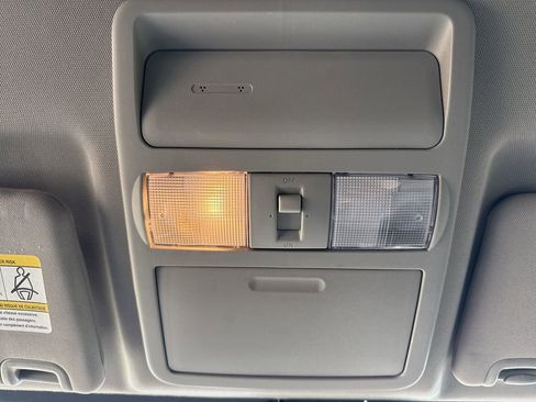 Used 2023 Nissan Frontier SV image 36