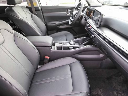 New 2026 Kia Sorento EX FWD image 18