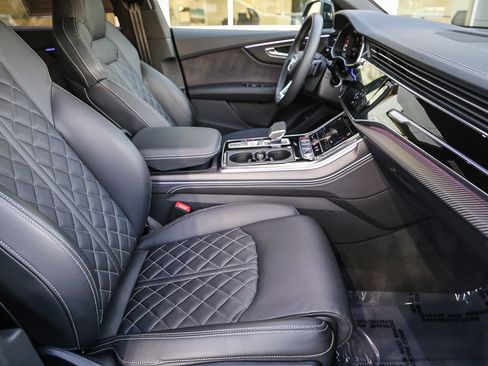 Used 2025 Audi SQ8 Premium Plus image 16