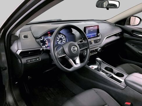 Used 2020 Nissan Altima 2.5 S FWD image 12