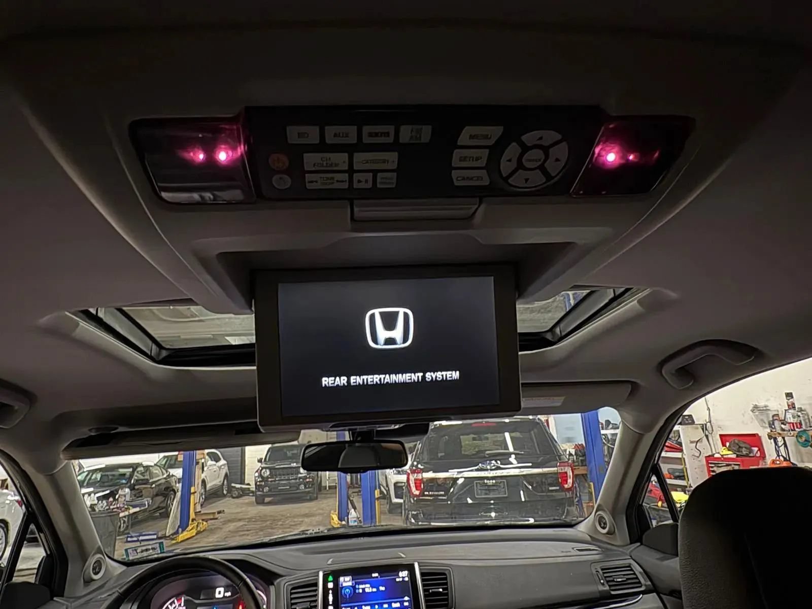 Used 2016 Honda Pilot Touring image 13