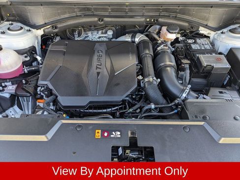 Used 2025 Hyundai Santa Fe Limited FWD image 34