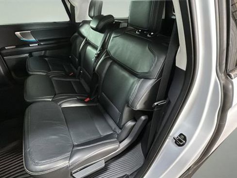 Used 2025 Ford Expedition Max Platinum image 13