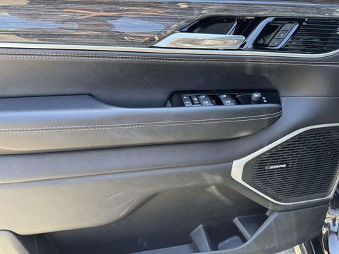 Used 2022 Jeep Wagoneer Series II AWD/4WD image 20