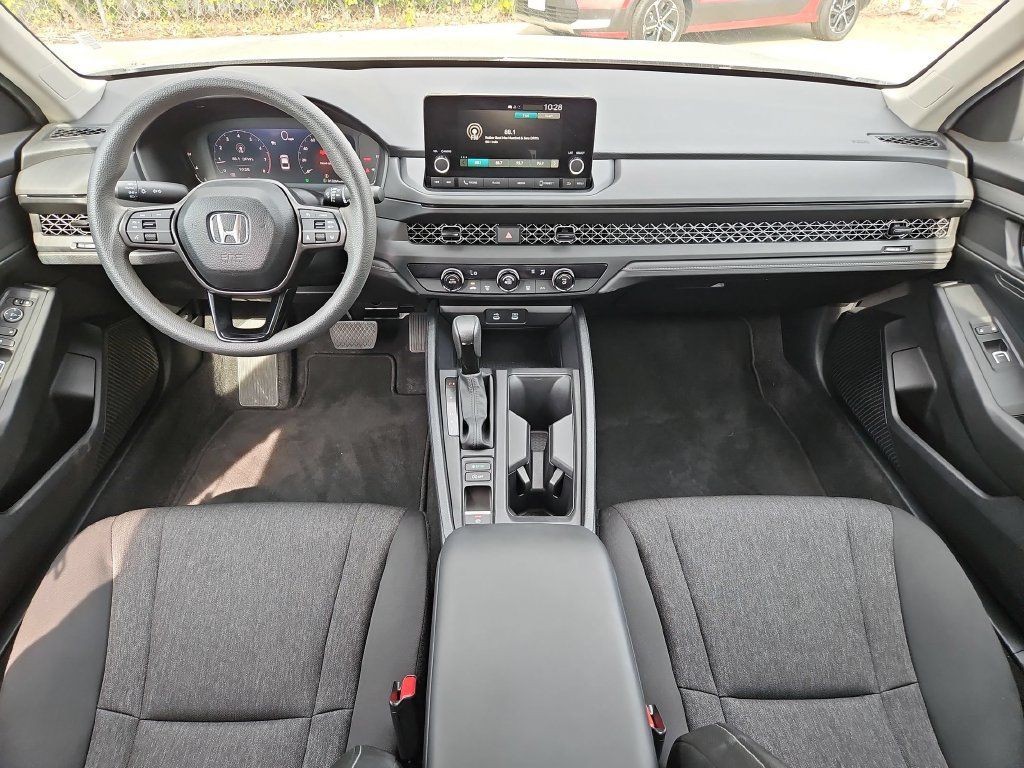 Used 2025 Honda Accord LX image 26