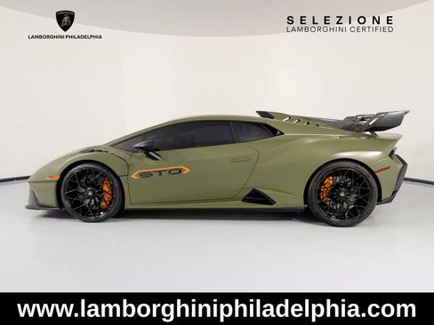 Used 2023 Lamborghini Huracan STO RWD image 2