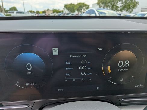 Used 2025 Hyundai Kona SEL FWD image 27