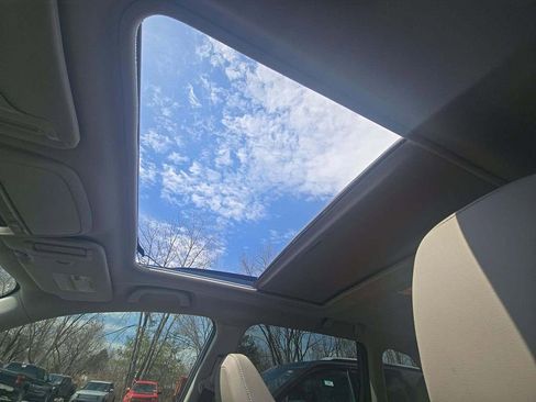 Used 2021 Subaru Forester Limited image 10