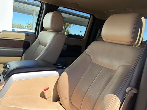 Used 2014 Ford F150 Lariat w/ Equipment Group 502A Luxury AWD/4WD image 6