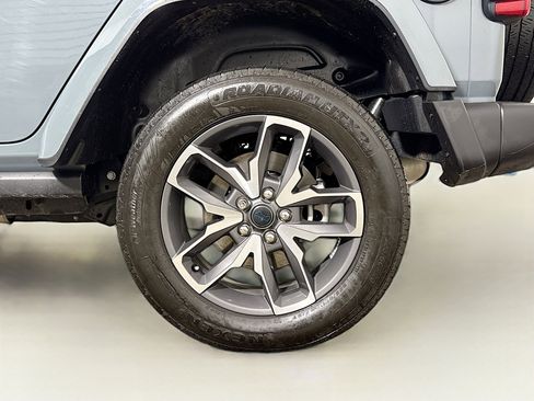 Used 2024 Jeep Wrangler Unlimited w/ Convenience Group image 27