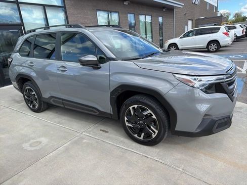 Used 2025 Subaru Forester Limited w/ Popular Package #1 AWD/4WD image 1