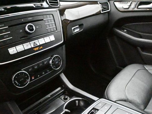 Used 2017 Mercedes-Benz GLS 450 4MATIC w/ Premium Package image 4