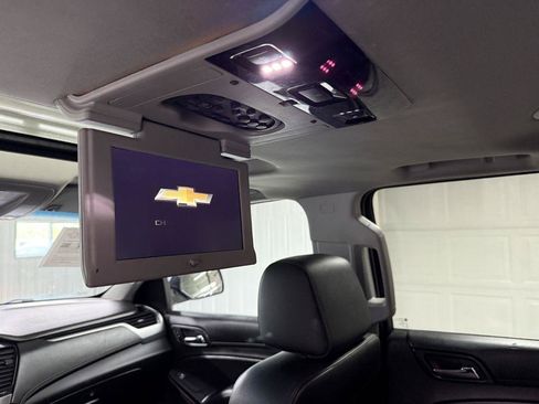 Used 2017 Chevrolet Suburban LT AWD/4WD image 29