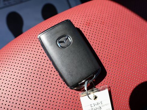 Used 2025 MAZDA CX-70 Plug-In Hybrid w/ Premium Plus image 29