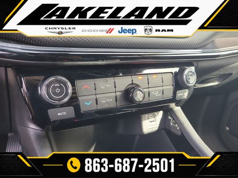 Used 2022 Jeep Compass Latitude FWD image 23