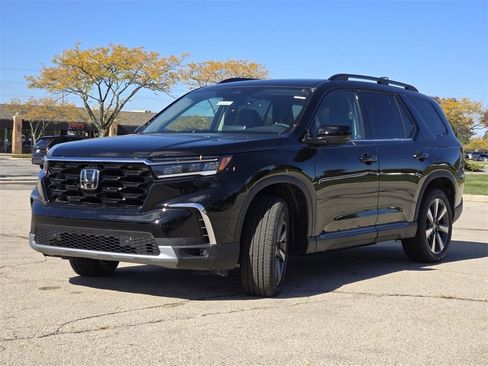 New 2025 Honda Pilot Touring image 18