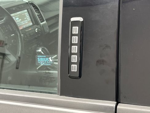 Used 2015 Ford F150 XLT w/ Equipment Group 302A Luxury image 6