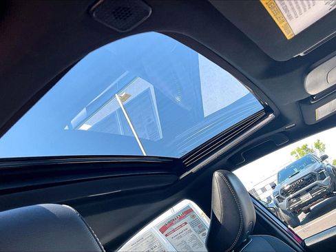 Used 2025 Toyota Camry SE w/ Convenience Package FWD image 21