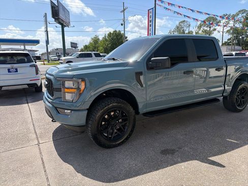 Used 2023 Ford F150 4x4 SuperCrew image 3