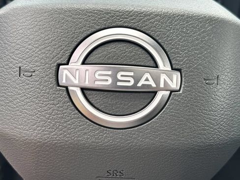 Used 2025 Nissan Rogue SL w/ SL Premium Package FWD image 24