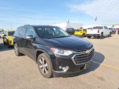 Used 2018 Chevrolet Traverse LT AWD/4WD image 3