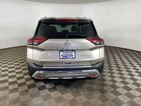 Used 2022 Nissan Rogue Platinum w/ Head-Up Display Package image 8