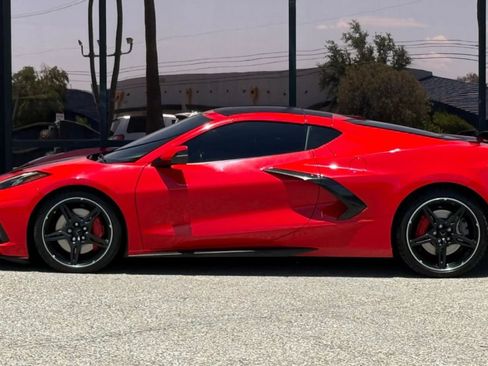 Used 2020 Chevrolet Corvette Stingray Premium Cpe w/ 3LT Preferred Equipment Group RWD image 4