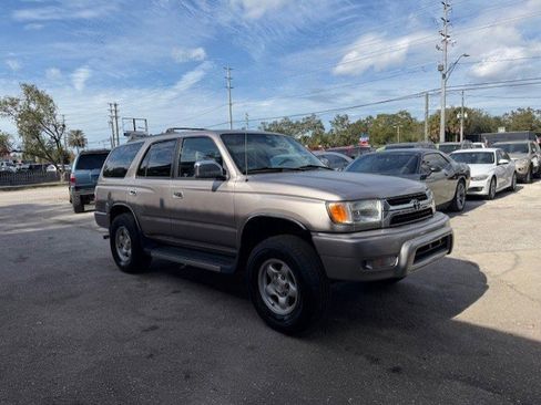 Used 2002 Toyota 4Runner SR5 image 3
