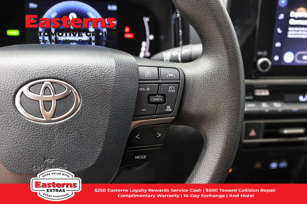 Used 2025 Toyota Camry LE FWD image 17