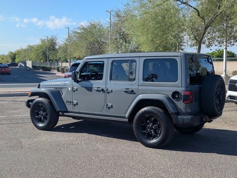 Used 2019 Jeep Wrangler Unlimited Sahara image 4
