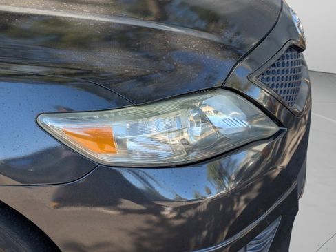 Used 2011 Toyota Camry SE image 10