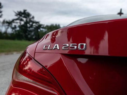 Used 2014 Mercedes-Benz CLA 250 image 8