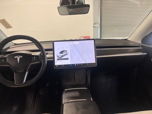 Used 2021 Tesla Model Y Long Range image 20