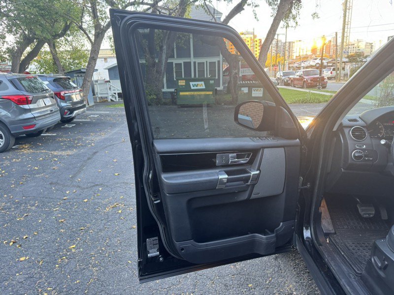 Used 2014 Land Rover LR4 HSE AWD/4WD image 9