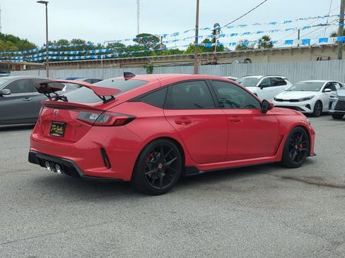Used 2025 Honda Civic Type R image 4