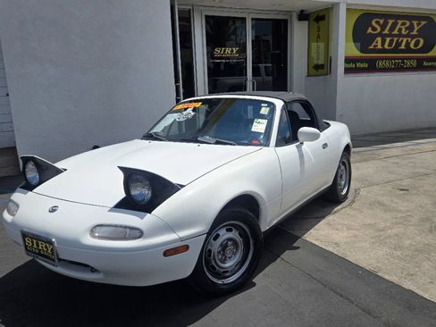Used 1993 MAZDA MX-5 Miata RWD image 3