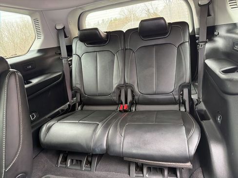 Used 2021 Jeep Grand Cherokee L Limited image 19