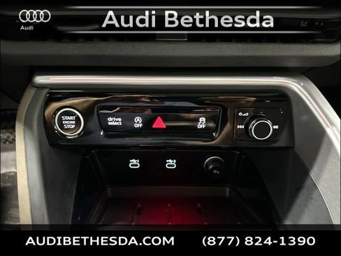 Certified 2025 Audi Q5 Premium Plus w/ Premium Plus AWD/4WD image 24