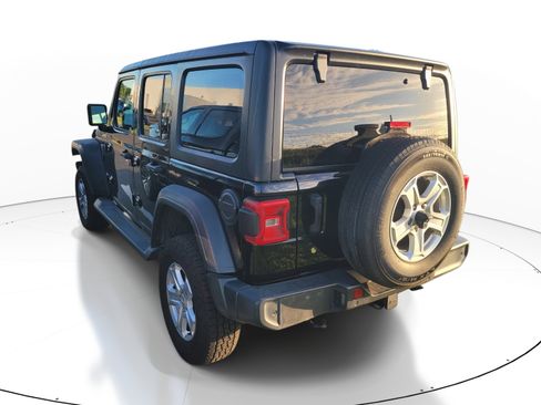 Used 2018 Jeep Wrangler Unlimited Sport S AWD/4WD image 6