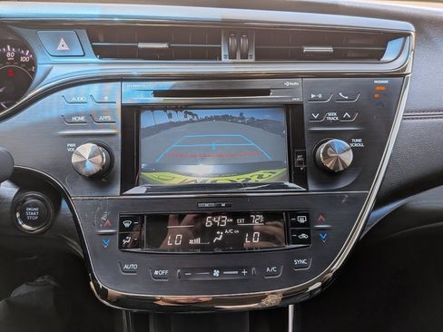Used 2017 Toyota Avalon XLE image 26