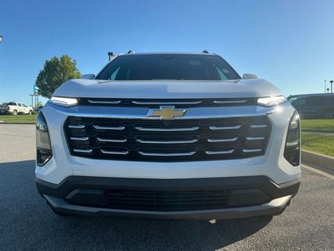 Used 2025 Chevrolet Equinox LT w/ Convenience Package II AWD/4WD image 8