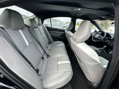 Used 2025 Toyota Camry SE image 23