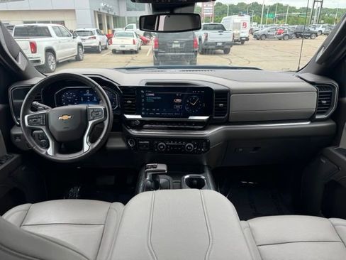 Certified 2023 Chevrolet Silverado 1500 LTZ AWD/4WD image 9