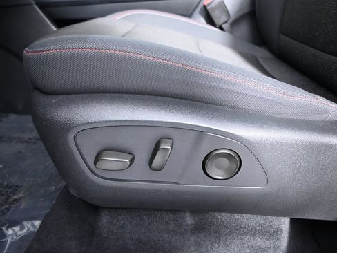 Used 2024 Chevrolet Traverse Z71 image 22